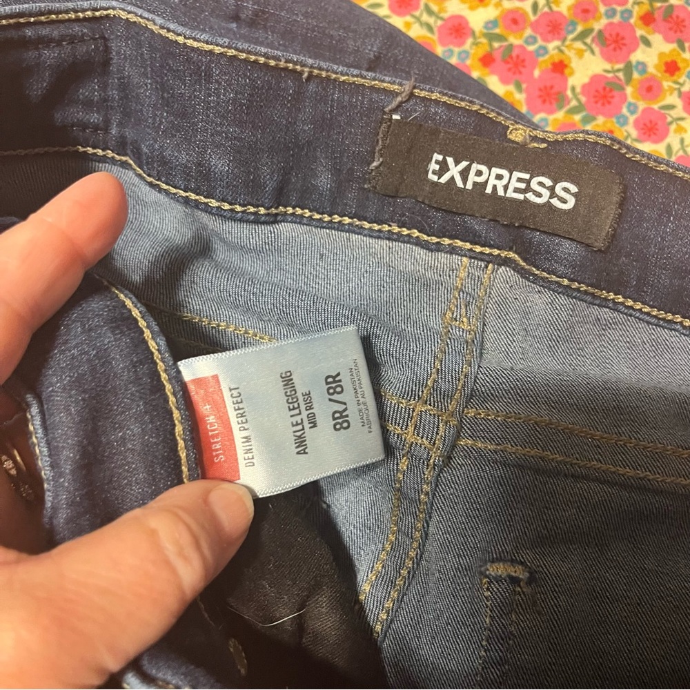 Express Stretch Mid Rise jean leggings, 8 Regular - Picture 3 of 6